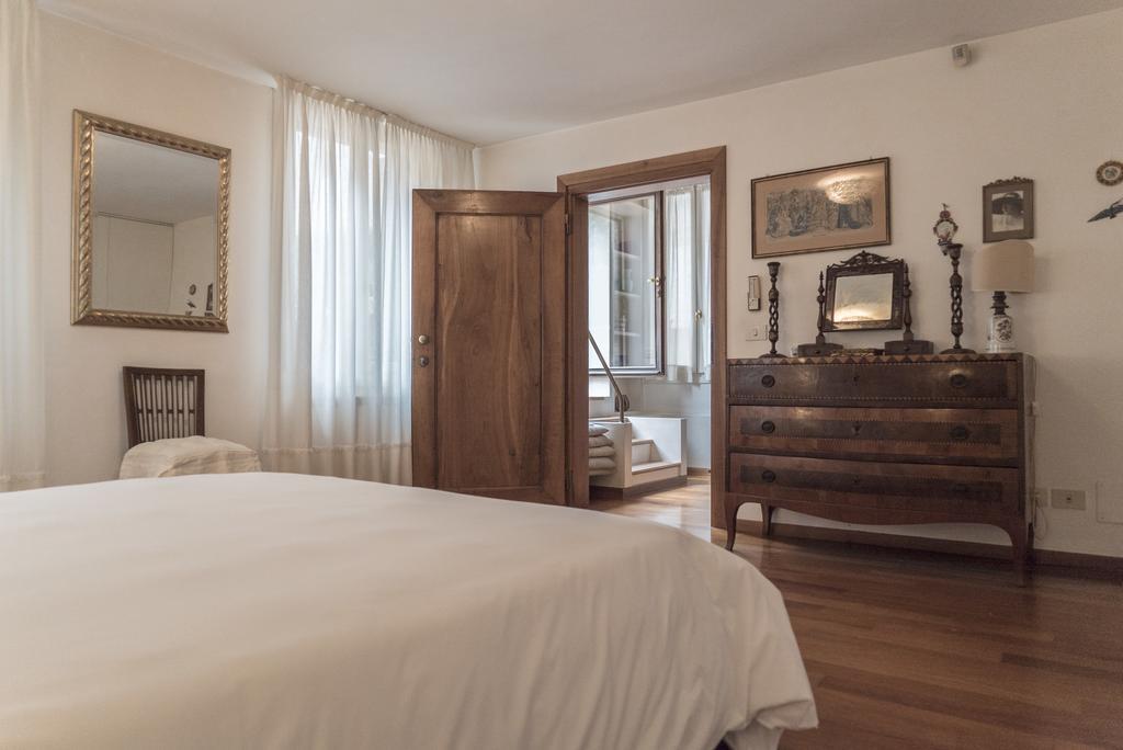 Апартаменты Accademia Terrazza Венеция Экстерьер фото